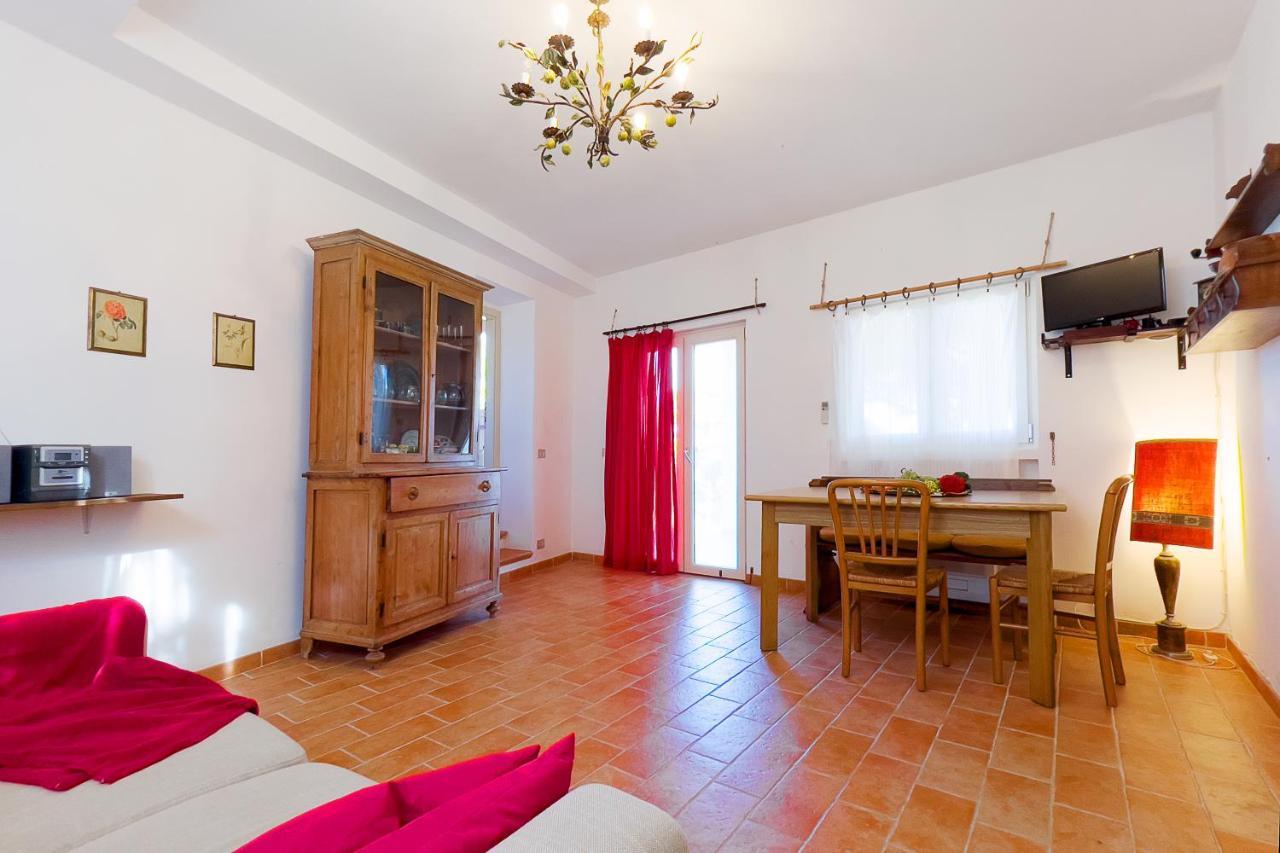 Villa Caterina Quiete E Mare-Goelba SantʼAndrea Buitenkant foto